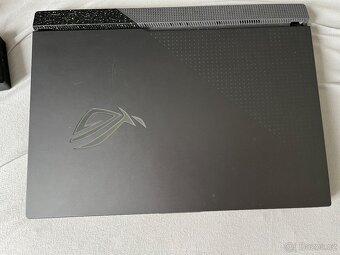 ASUS ROG Strix G17 - 8