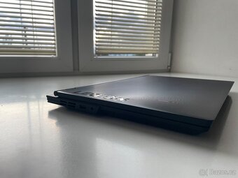 Herní notebook Lenovo Legion- I7-9750H-16-RAM-RTX-2060-6GB-S - 8