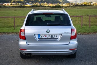 Škoda Superb Combi -125 kw Elegance 4X4 /AJ NA SPLÁTKY/ - 8