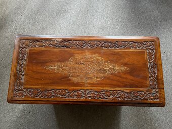 Nábytek z tropického dřeva - 8