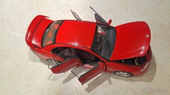 Holden Commodore 1:18 AutoArt - 8