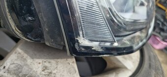 Prave predni svetlo audi A4 B8 8k FL 8K0941006C - 8
