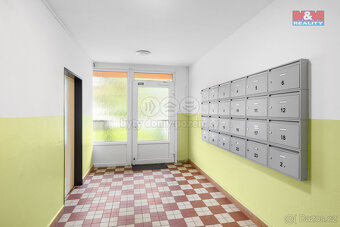 Prodej bytu 1+1, 28 m², Slaný, ul. Všehlušická - 8