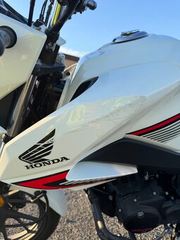 Honda CB 125 F - 8