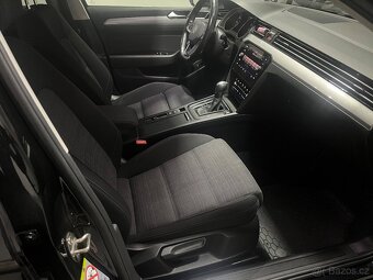 VW Passat B8 Variant 2.0TDI 110kW EVO DSG ACC Navi MATRIX - 8