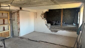 INVESTIČNÍ PŘÍLEŽITOST – PRODEJ 2. PATRA RD VE VITINĚVSI - 8