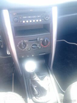 Peugeot 207 ,1,6 benzín Cabrio - 8