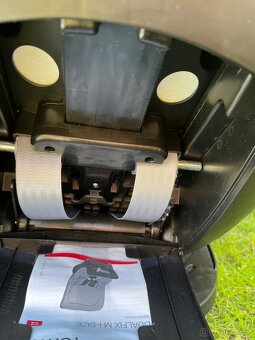 Britax Dualfix M - 8