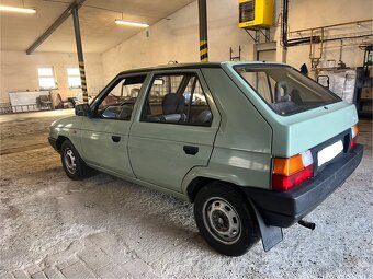 Škoda Favorit 136l 46kw 60 000km - 8