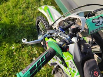 Kawasaki kx250f - 8