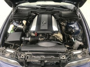 BMW e39 535i V8 manuál - 8
