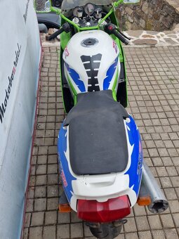 Kawasaki ZXR 750 - 8