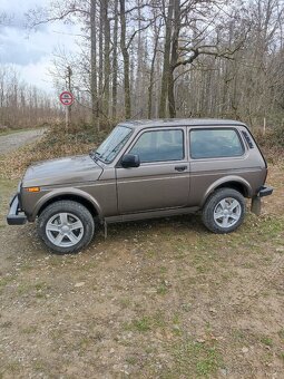 Lada Niva - 8