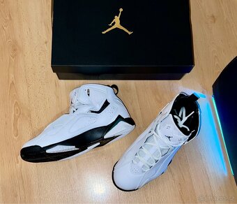 Jordan True Flight oxidized green - 8