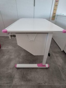 Dětský psací stůl výškově stavitelný - 8