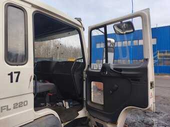 VOLVO FL 6 220 - 8