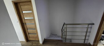 prodam dvougeneracni Dum 210m2 - 8