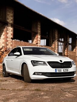 Superb 3 2.0 TDI, 4x4 Style Plus - 8