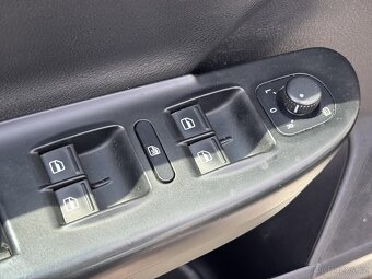 Volkswagen Passat 2.0TDi , 103 kW nafta, 2010 - 8
