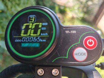 Elektrokoloběžka EcoWheel ER37 - 8