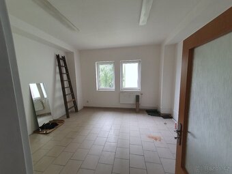 Pronájem místnosti v kadeřnickém salonu - 8