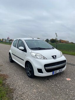 Peugeot 107 1,0i manuál 2011 - 8