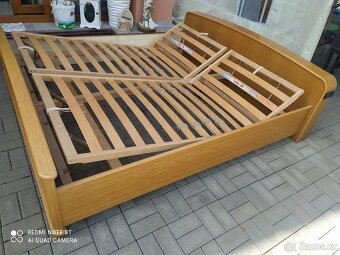 POSTEL MASIV S POLOHOVACÍMI ROŠTY A MOLIT. MATRACEMI 180x200 - 8