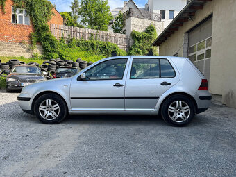VOLKSWAGEN GOLF 1,6 i 77 Kw - 8