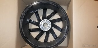 Orig Alu disk VW Spielberg 5G0601025DBFZZ, 8Jx19H2 ET50 - 8