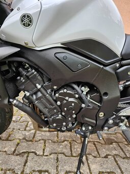 Yamaha FZ1N, 2011, najeto jen 12 tis. km - stav nové - 8
