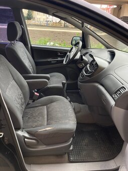 Toyota Previa D4D, 7 míst - 8