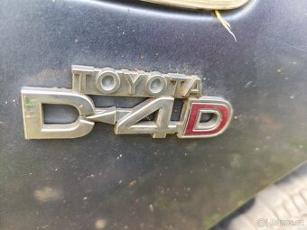 TOYOTA COROLA VERSO D4D - 8