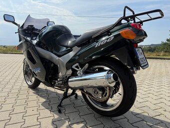 Kawasaki ZZR 1100 - 8