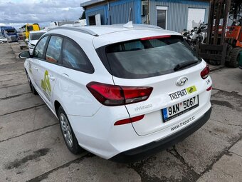 Hyundai I30 1.5i start plus pojizdne 2022 - 8
