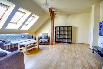 Byt 3+1, 92 m2/balkon, Hradec Králové – centrum. - 8