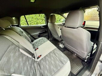 VW ID.4 Pro Performance 150kW 77kWh Koup.ČR 15.000km 11/2023 - 8