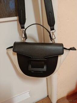 Prodám školní pouzdro.Dámskou kabelku - 8