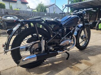 IŽ 49,DKW - 8