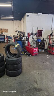 Prodám zimní pneu 215/60/16 - 8