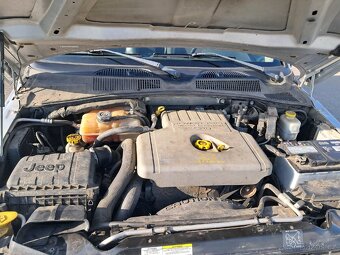 Jeep cherokee kj liberty - 8