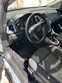 Opel Astra J 1.4 74kw 2011 - 8