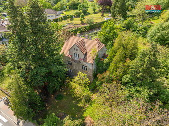 Prodej ideální 1/2 komerčního pozemku, 1935 m², Karlická ul. - 8