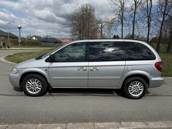 Chrysler Voyager 2.5 CRD 105kw +Najeto 235TKM+7MÍST - 8