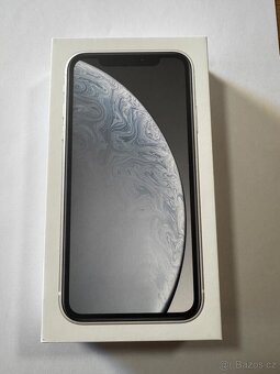 iPhone XR 64GB Bílá - 8