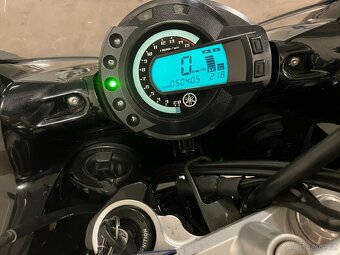 Yamaha FZ6 FAZER - 8