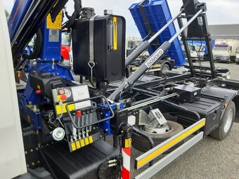 MAN NOSIČ KONTEJNERU S HYDRAULICKOU RUKOU PM 8022 - 8