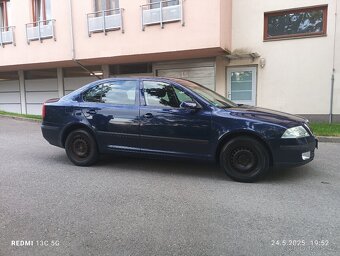1.6 benzín motor je výborný auto má servisní knížku - 8