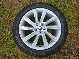 Kompletní letní Alu kola Šk. STRATOS - 205/50 R17 XL - 5x100 - 8