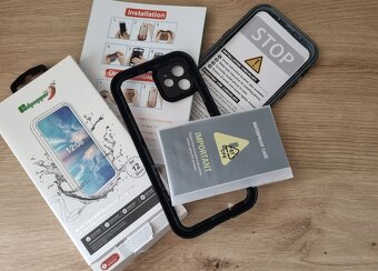 Obaly na iPhone Guess,waterproof - 8