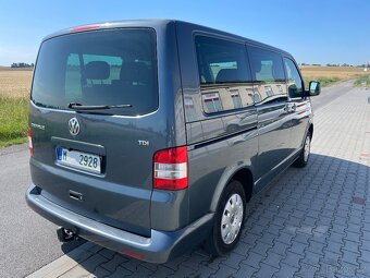 VW T5 Caravelle 1,9 TDI 75kw 8.míst rok 2008 - 8